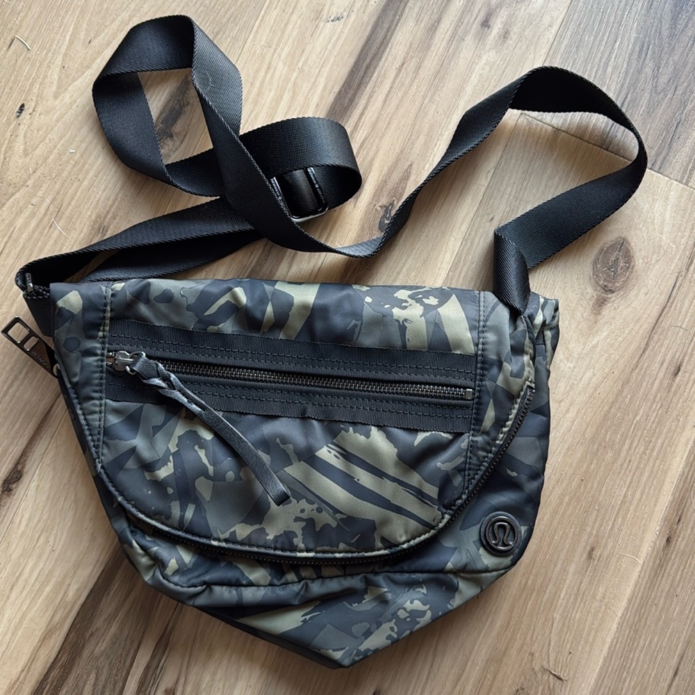 Lululemon Festival Bag
